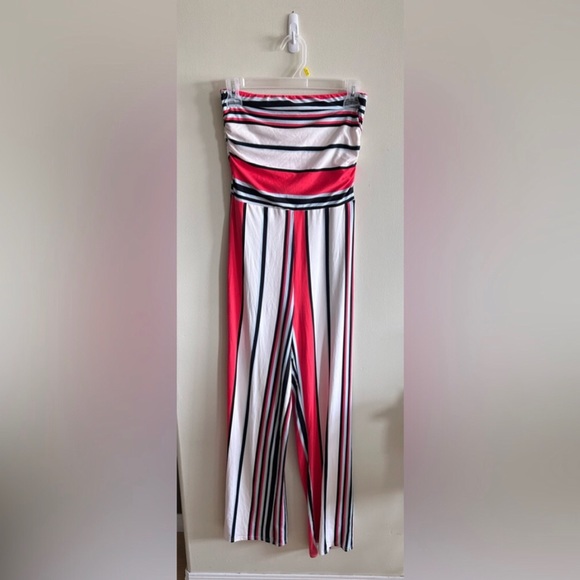 4 for 25$ Revamped | Sleeveless Strapless Striped Jumpsuit. Size Small - Picture 3 of 5